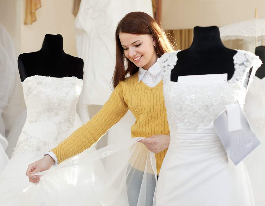 Wedding Dress Alterations:Costs & Expert Tips For Perfect Fit
